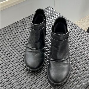 Dr Scholl’s Black Leather Ankle Boots